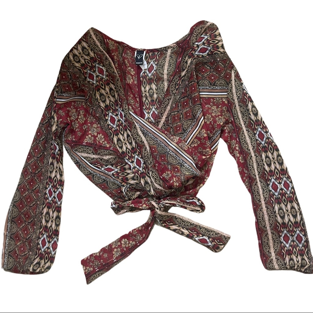 Windsor low cut tie blouse size small brand new condition